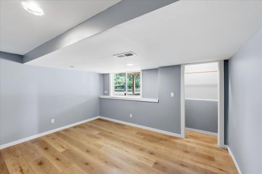 23-20957 Okinawa St NE [2945038]- 023.jpg