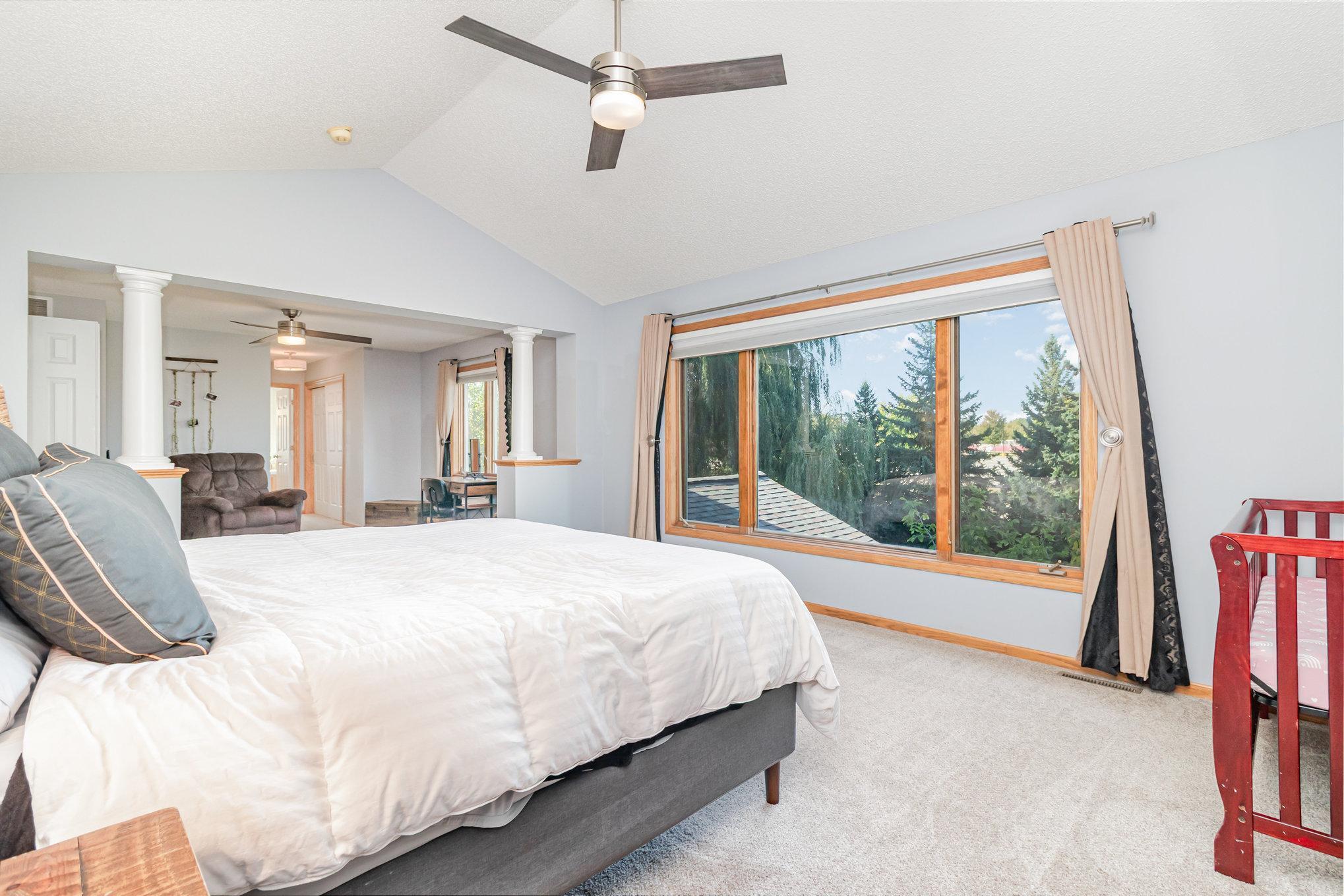 Light and bright owners suite