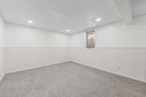 2134 Garnet Drive, Saint Paul, MN 55122