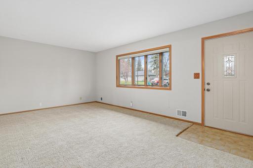 258 Dawn Avenue, North Saint Paul, MN 55126