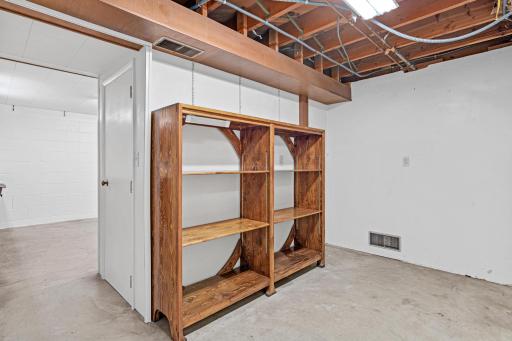 258 Dawn Avenue, North Saint Paul, MN 55126