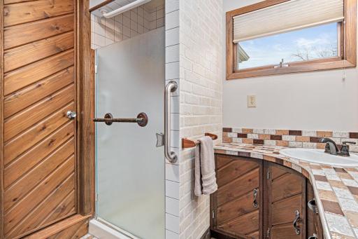 258 Dawn Avenue, North Saint Paul, MN 55126