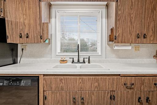 258 Dawn Avenue, North Saint Paul, MN 55126