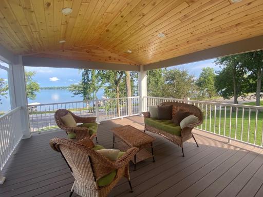 1084 W Lake Drive, Detroit Lakes, MN 56501