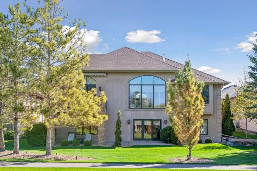 17902 Bearpath Trail, Eden Prairie, MN 55347