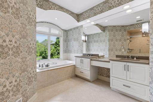 17902 Bearpath Trail, Eden Prairie, MN 55347