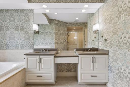 17902 Bearpath Trail, Eden Prairie, MN 55347