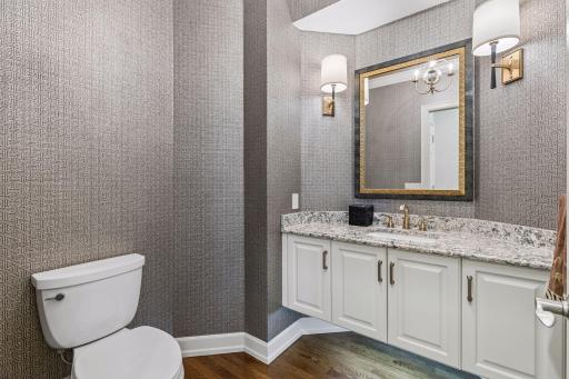 17902 Bearpath Trail, Eden Prairie, MN 55347