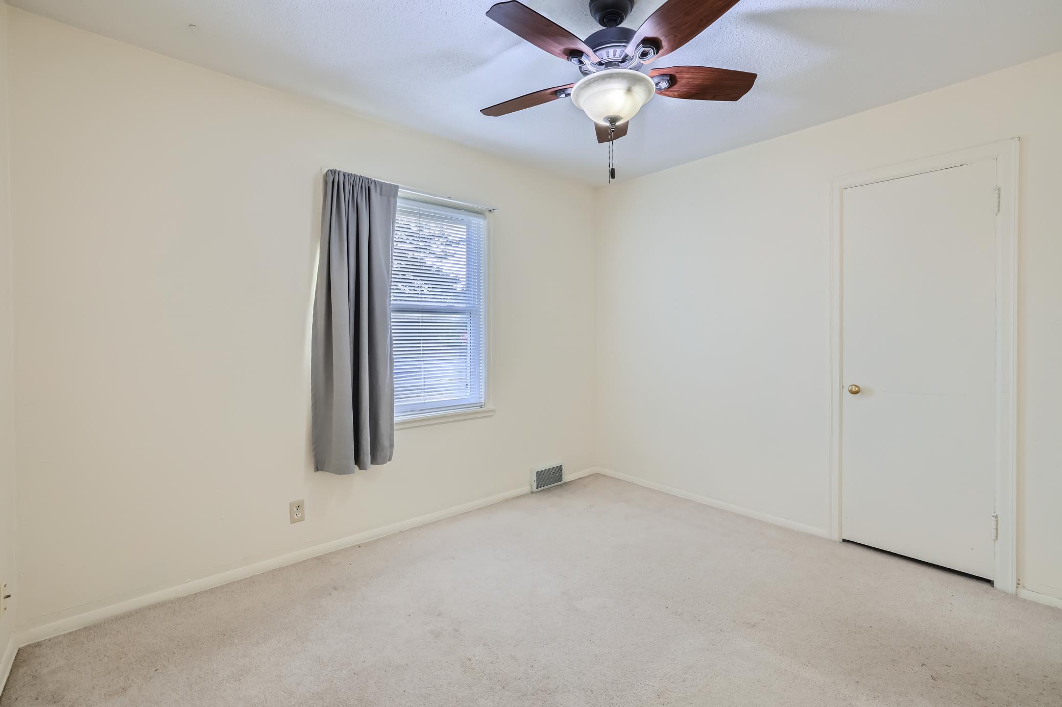 16 Main Floor 3rd Bedroom.jpg