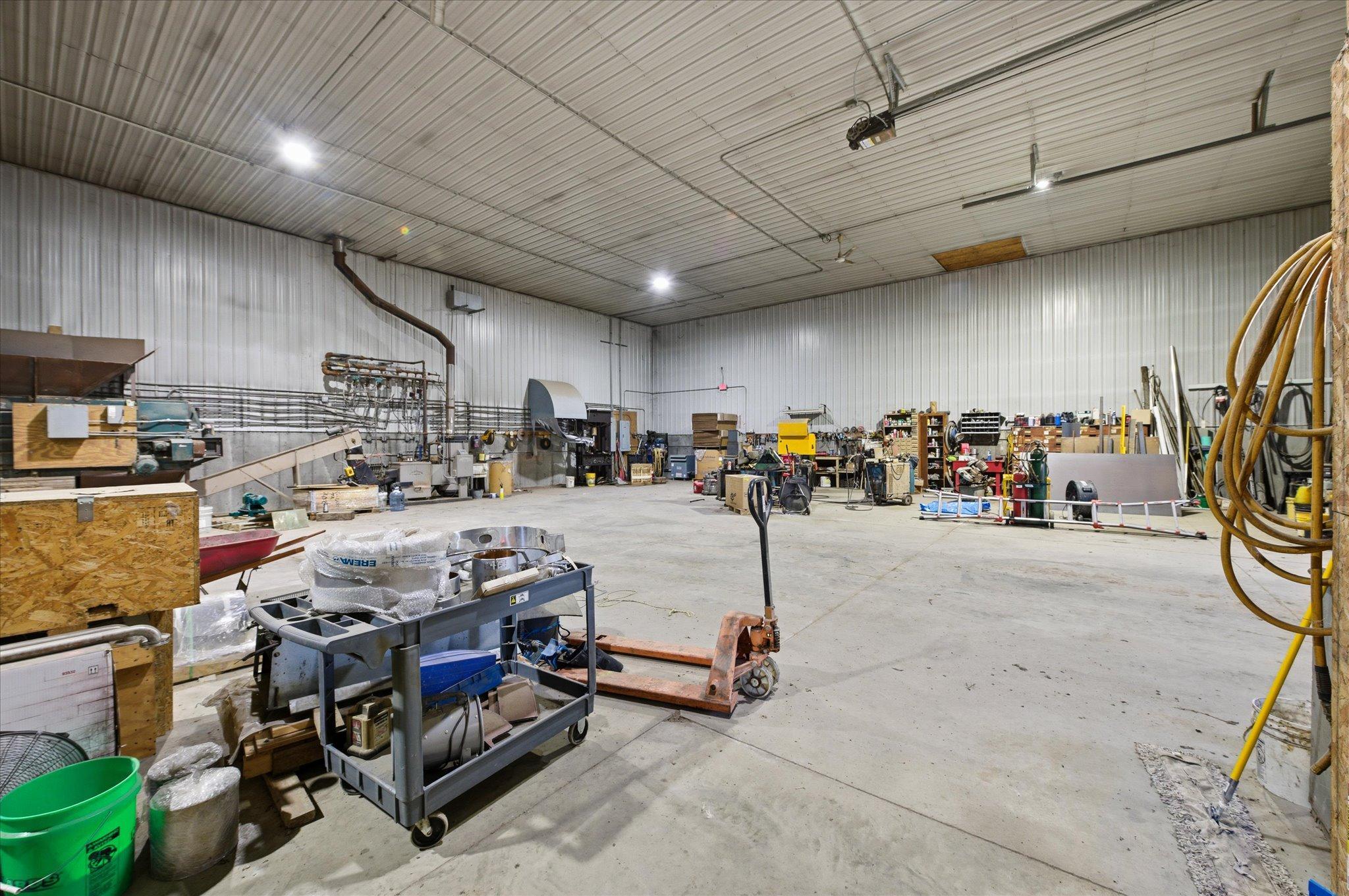 37-24104 755th Ave [2977775]- 037.jpg