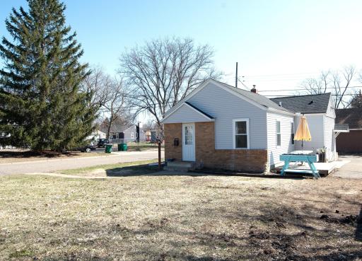 4370 Adair Avenue N, Crystal, MN 55422