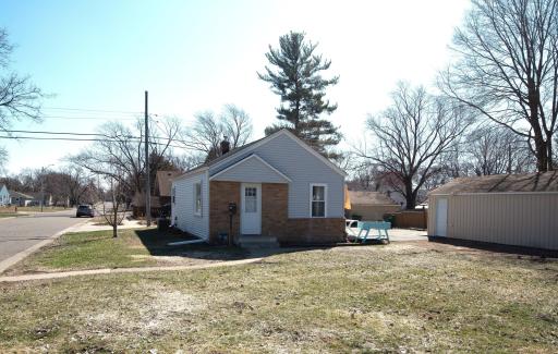 4370 Adair Avenue N, Crystal, MN 55422