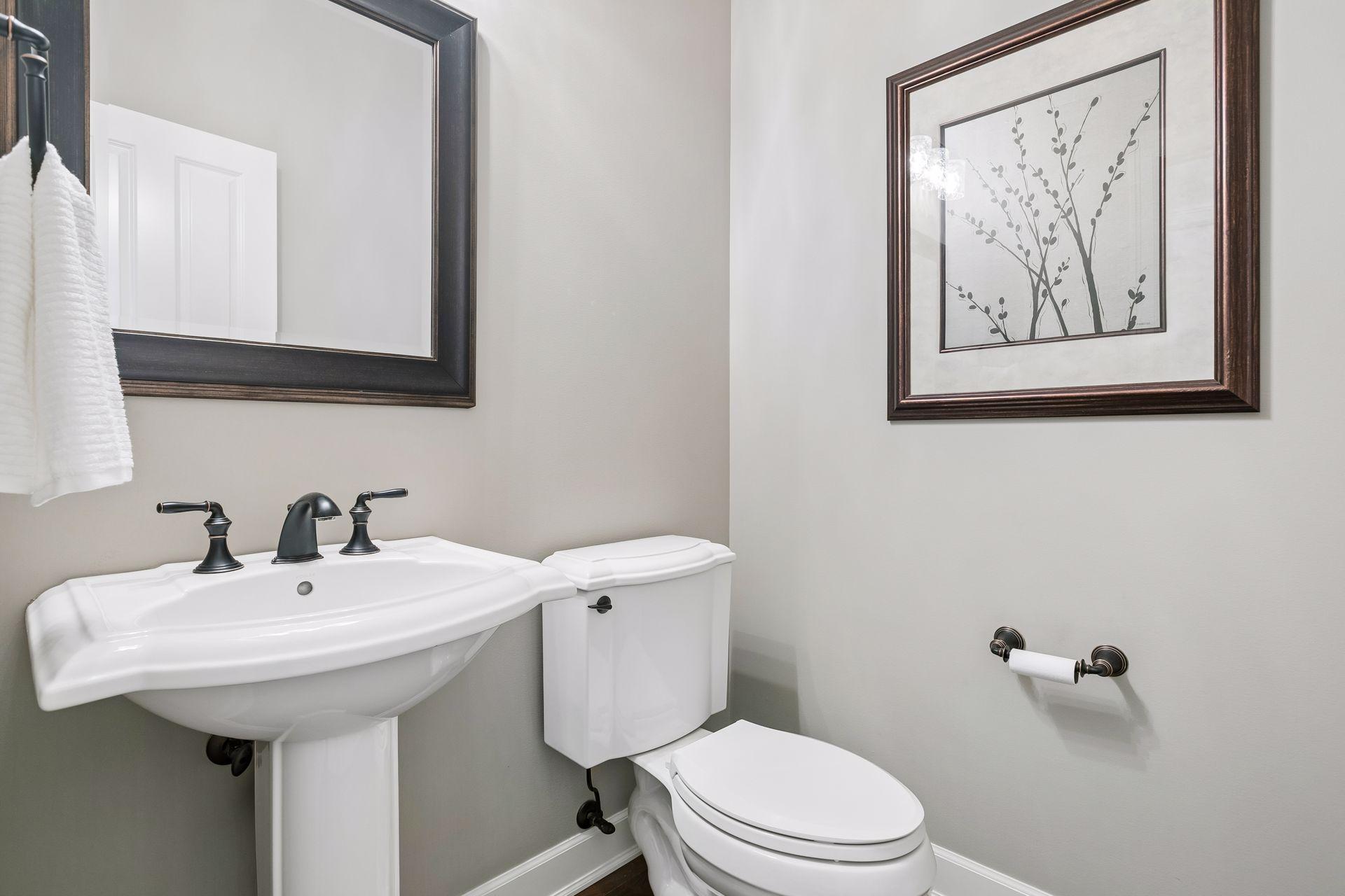 Main floor 1/2 bath