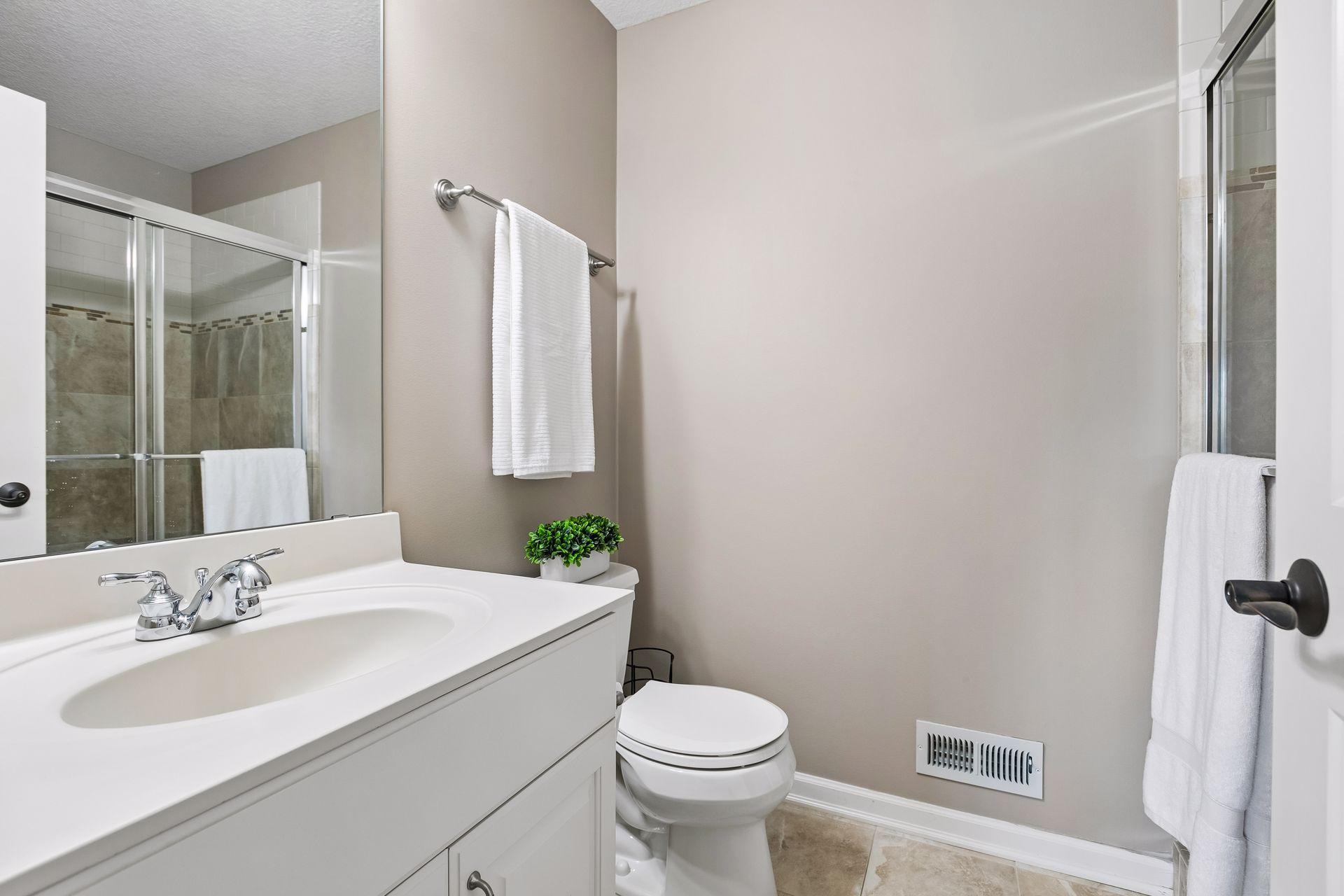 3/4 En suite bath
