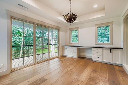 294 Cove Road - MLS Sized - 026 - 29 2nd Floor Sunroom.jpg