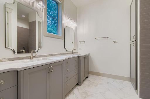 294 Cove Road - MLS Sized - 018 - 16 Primary Bathroom.jpg