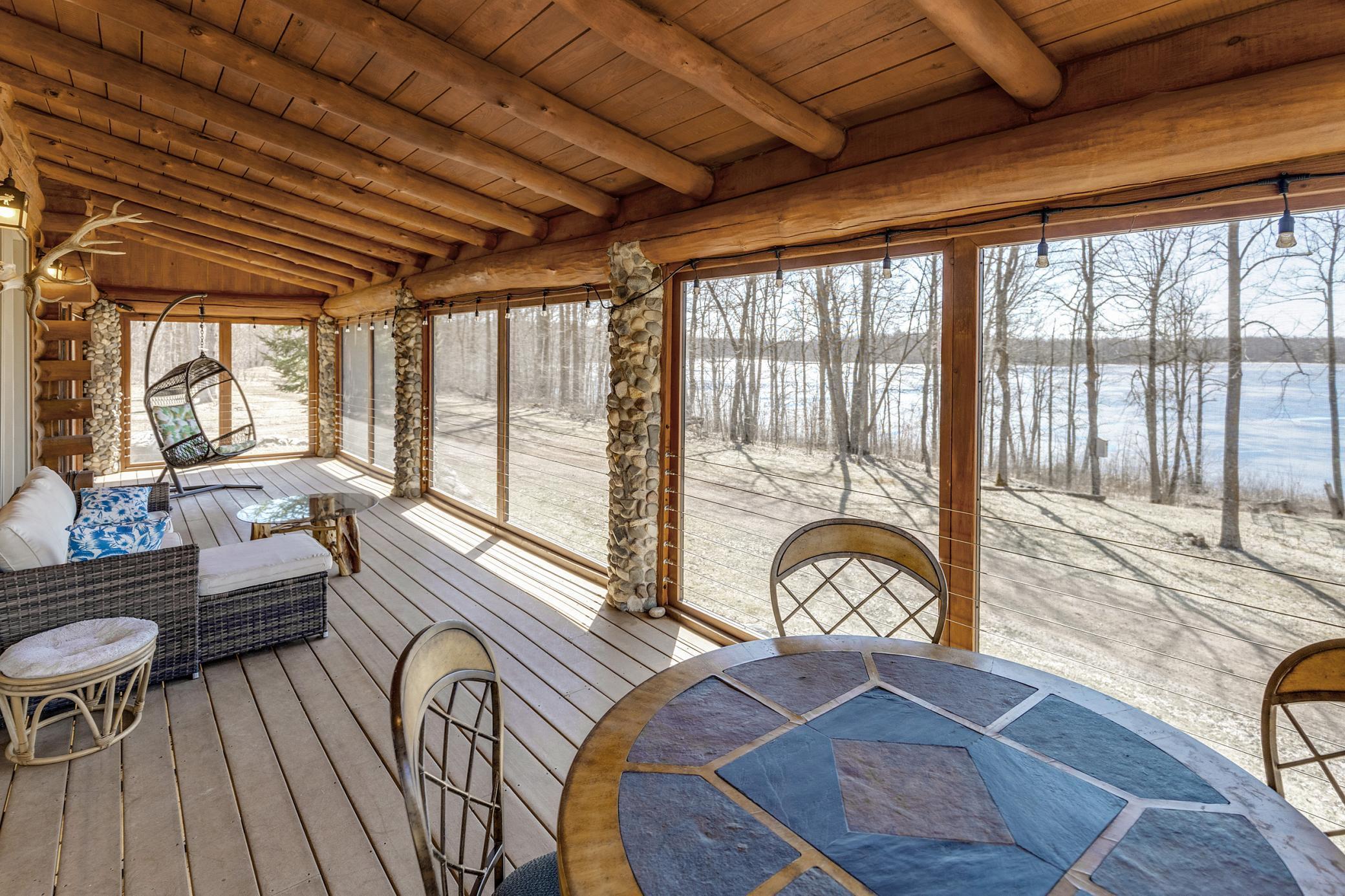 32 x 10 Lakeside Screened Porch