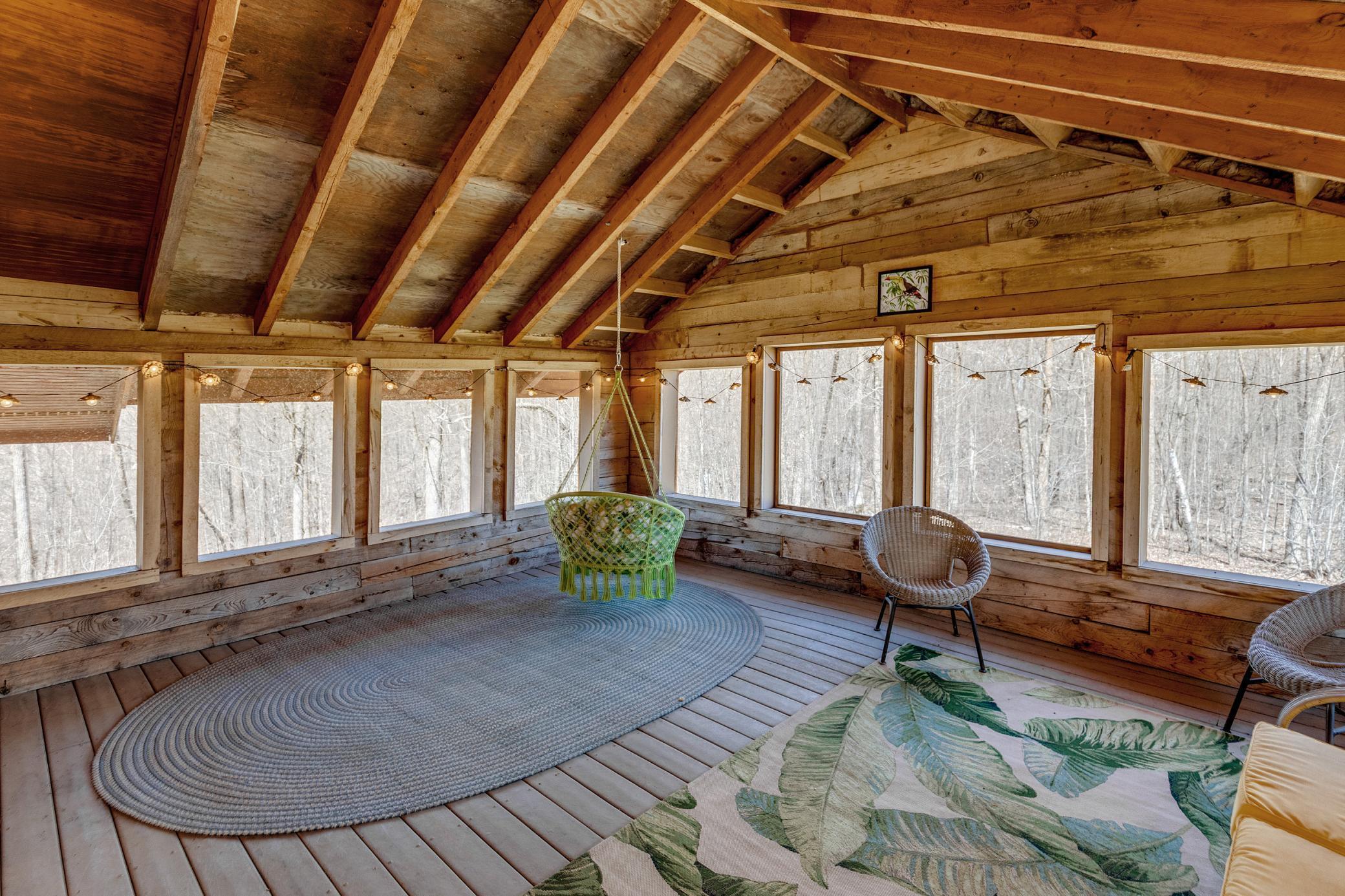 15 x 20 Rear Screened Porch - Upper Level