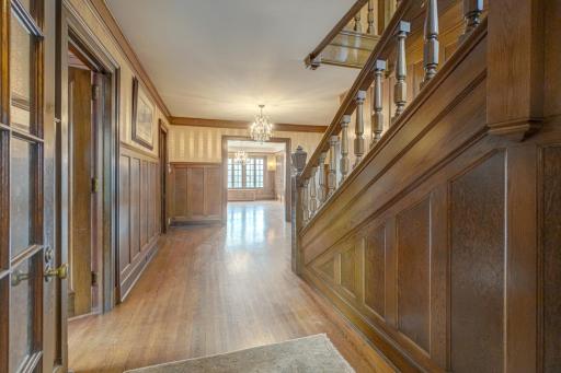 71 Otis Lane, Saint Paul, MN 55104