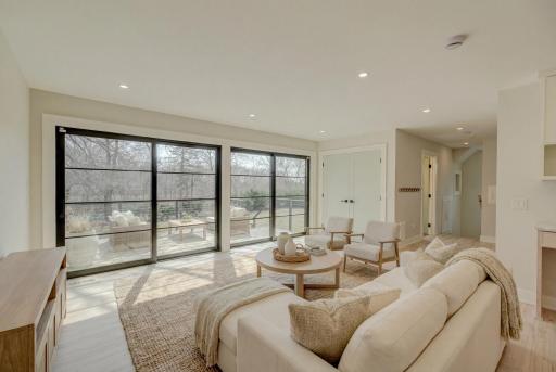 71 Otis Lane, Saint Paul, MN 55104