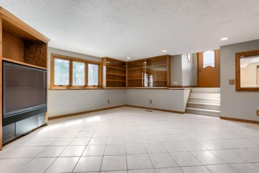5696 170th St N - Web Quality - 019 - 13 Family Room.jpg