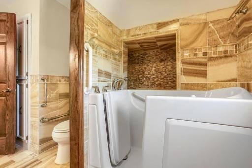 5696 170th St N - Web Quality - 026 - 20 Primary Bathroom.jpg
