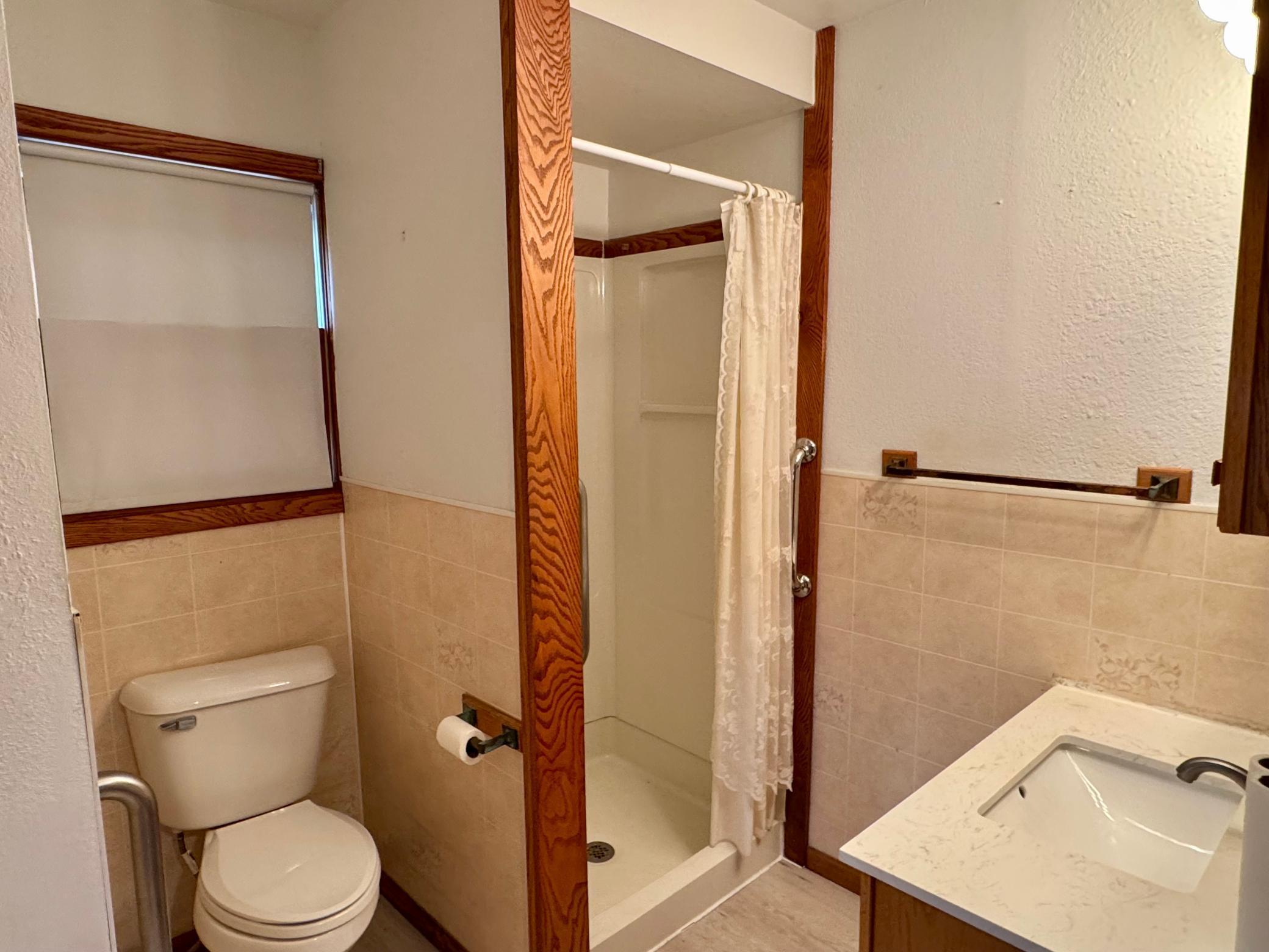 Main floor laundry/bathroom