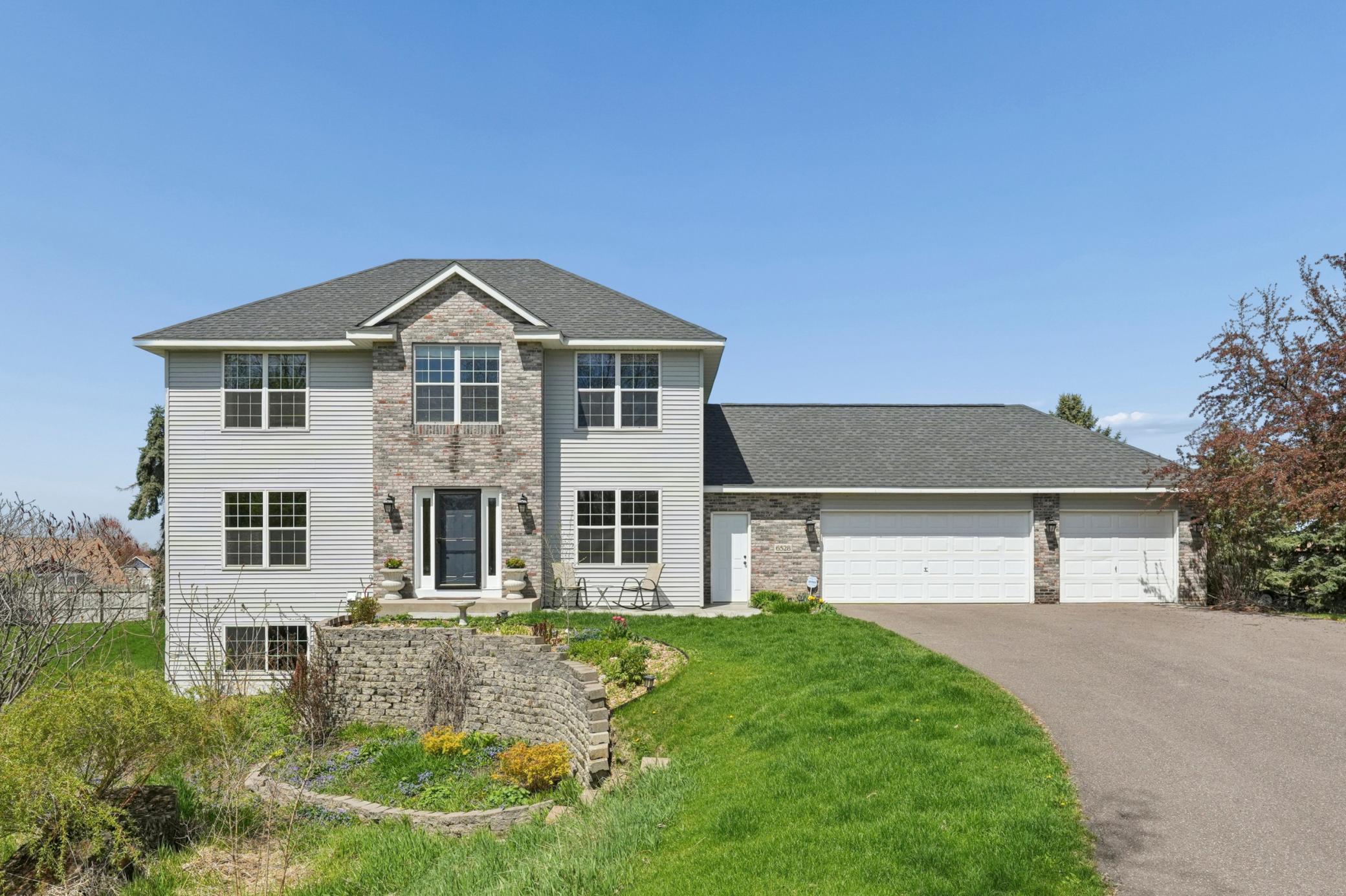 Welcome Home 6528 210Th Ln Ct N
