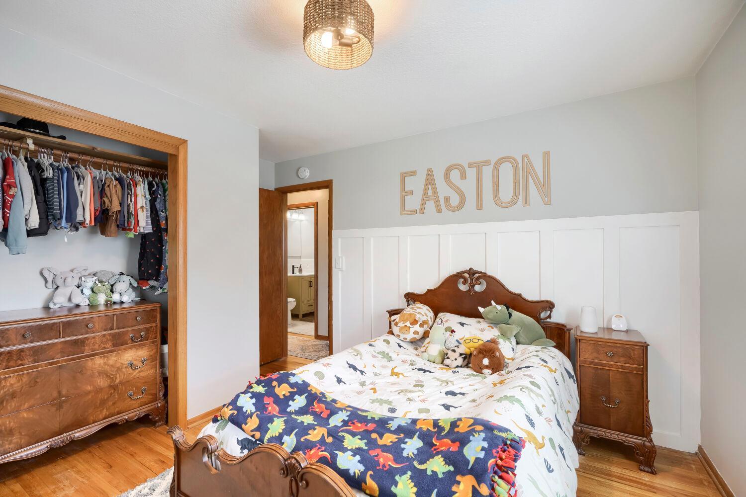 16088 Jordan Ave SE - Web Quality - 022 - 22 Bedroom.jpg