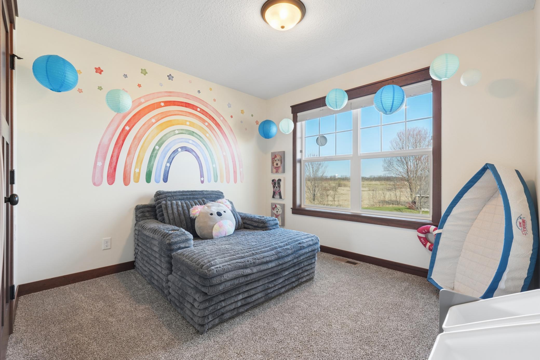 4 Bedrooms all upstairs is an exceptional layout that people who love for its convenience and togetherness.