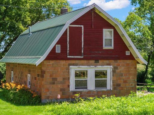 18625- 62nd Street, New Germany, MN 55367
