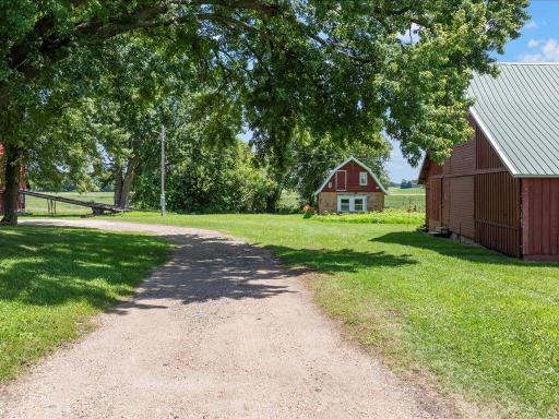 18625- 62nd Street, New Germany, MN 55367