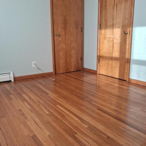 Main Floor Bed 1.jpg