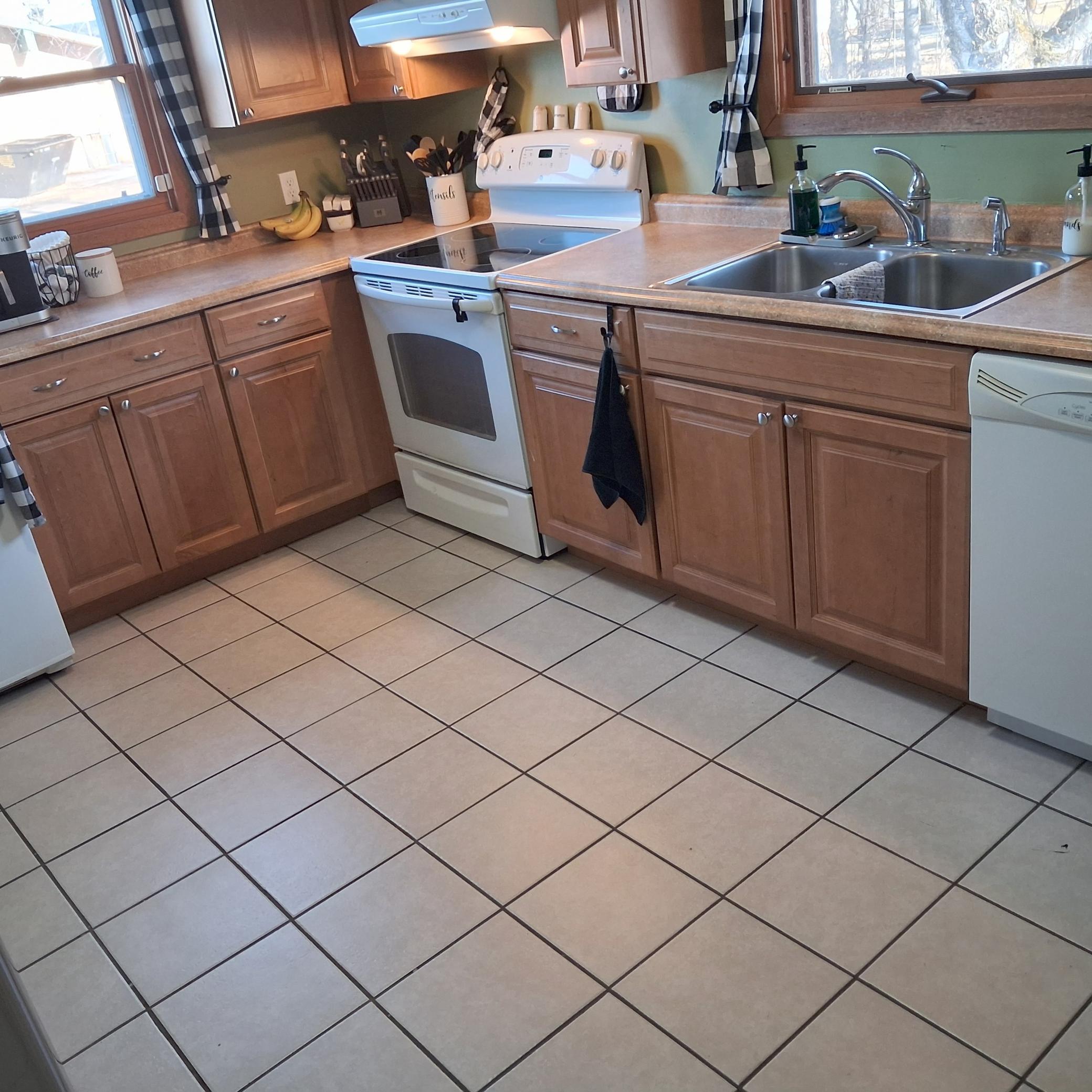 Olson kitchen 2.jpg