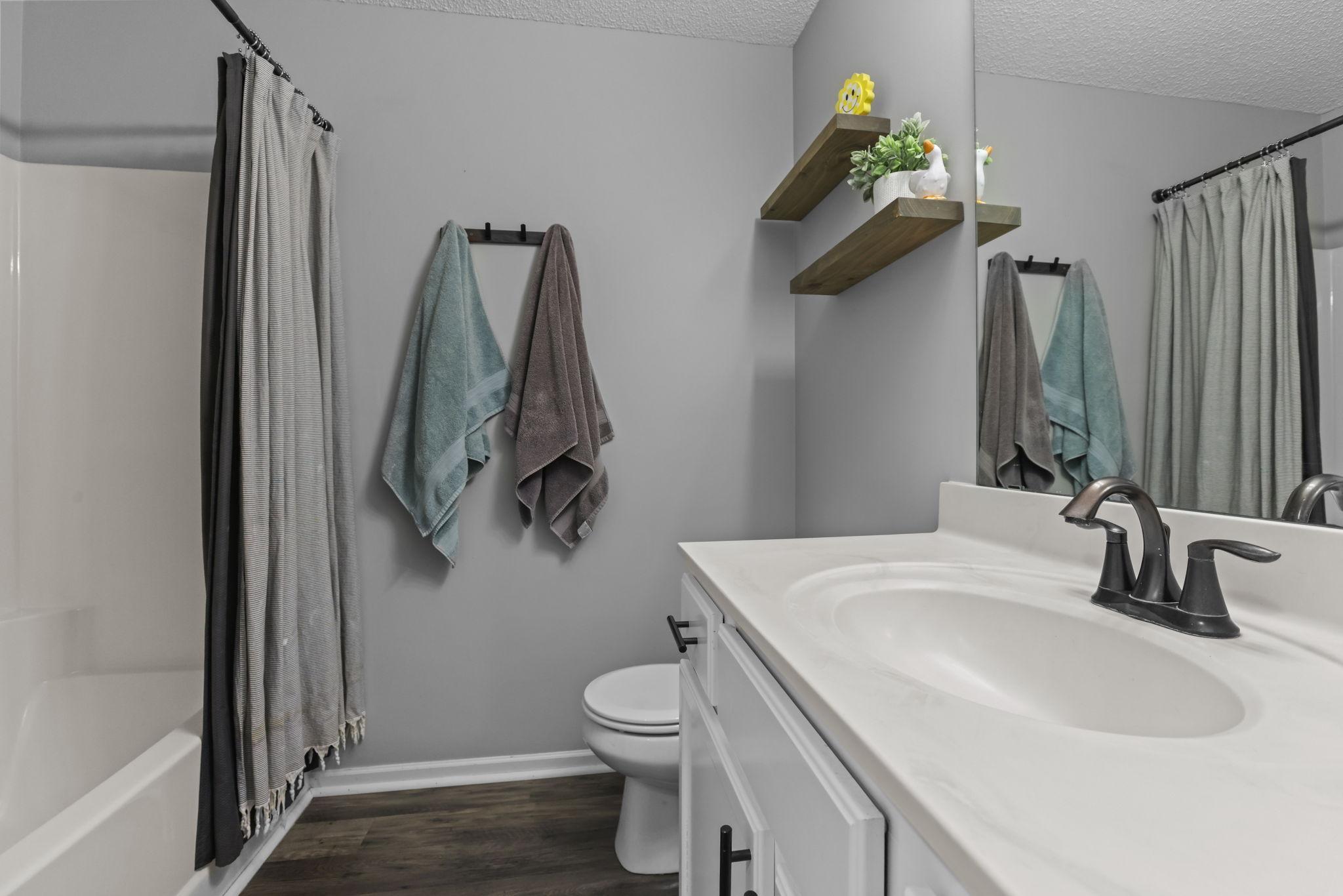 Main Floor Guest Full Bath