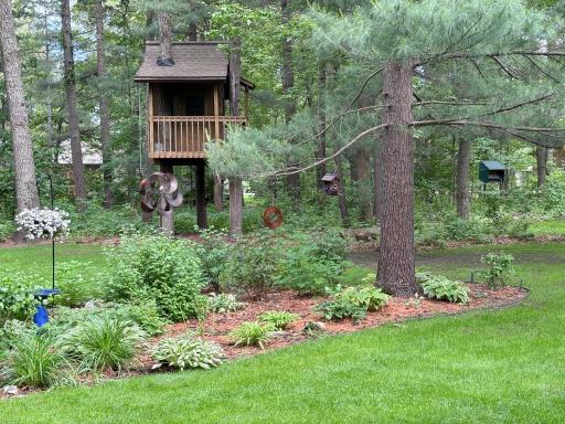 Weather tight solid construction tree house!