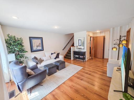 11650 Millpond Avenue, Burnsville, MN 55337