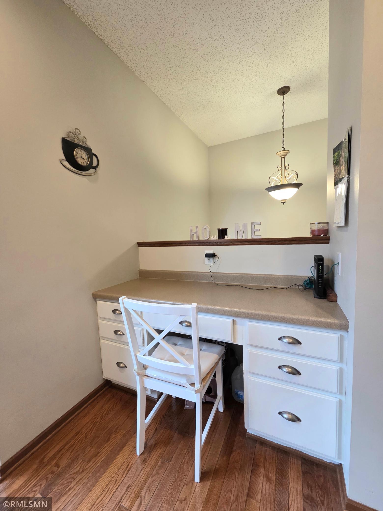 Home office area.jpg