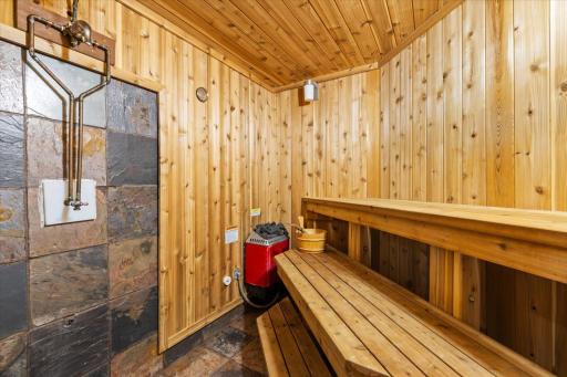 21666 Bay Port Place, Cohasset, MN 55721
