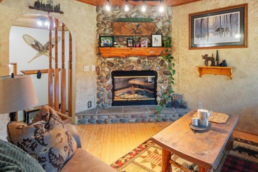21666 Bay Port Place, Cohasset, MN 55721