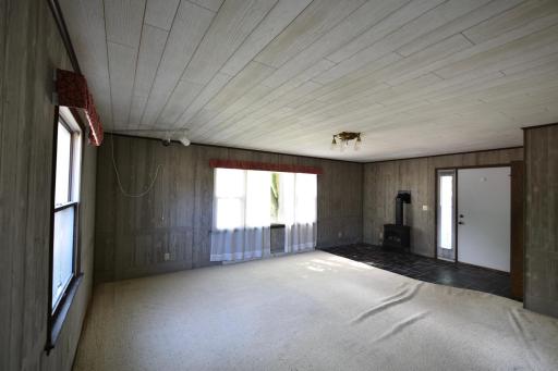 581 2nd Avenue E, Zumbrota, MN 55992