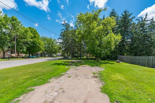 1303 S 8th Street, Brainerd, MN 56401