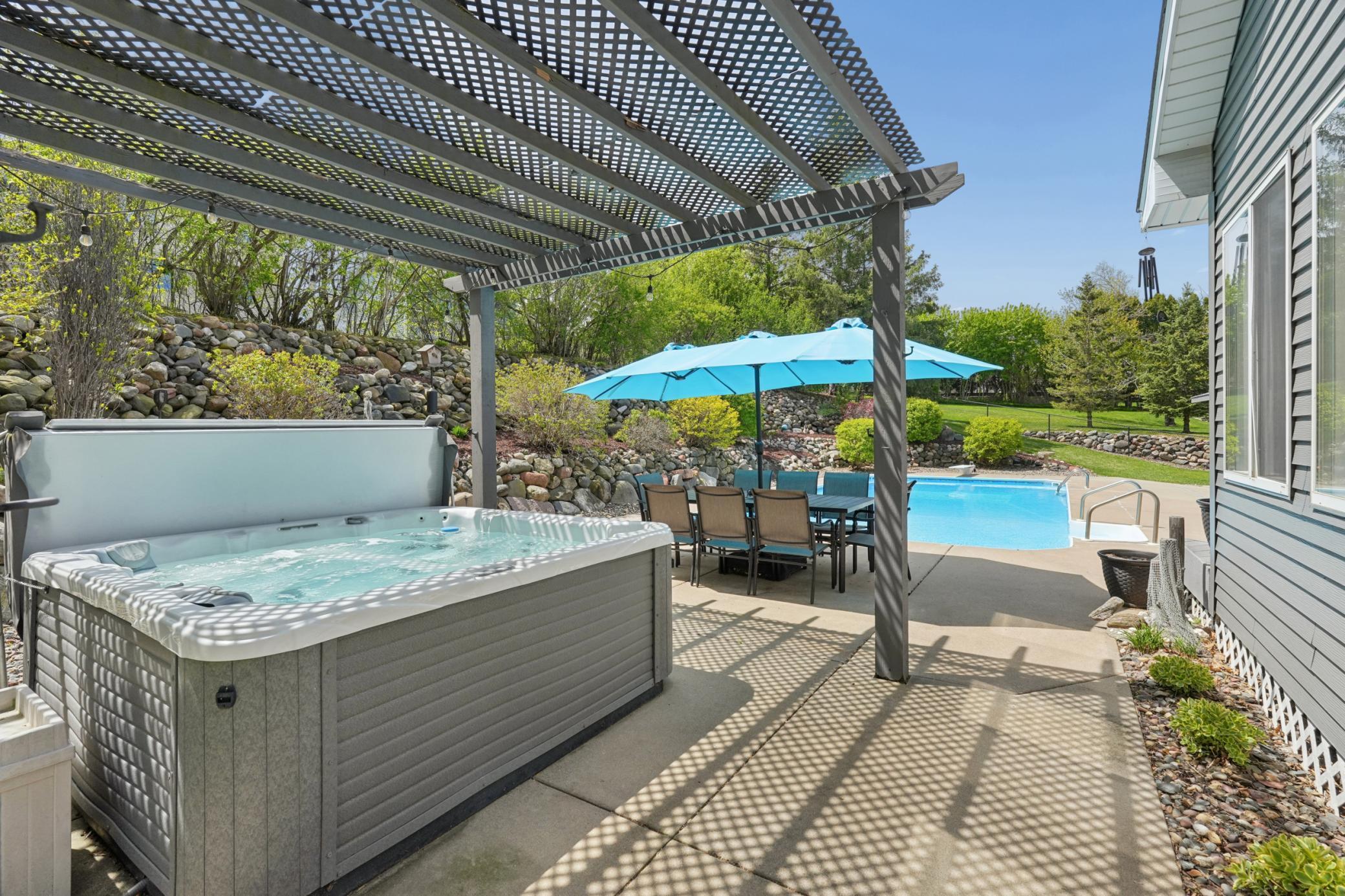 Hot tub & gazebo!