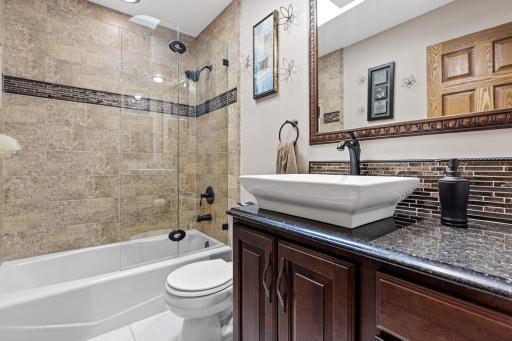 15 Apfelridge Court, South Saint Paul, MN 55075