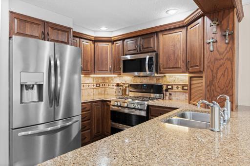 15 Apfelridge Court, South Saint Paul, MN 55075