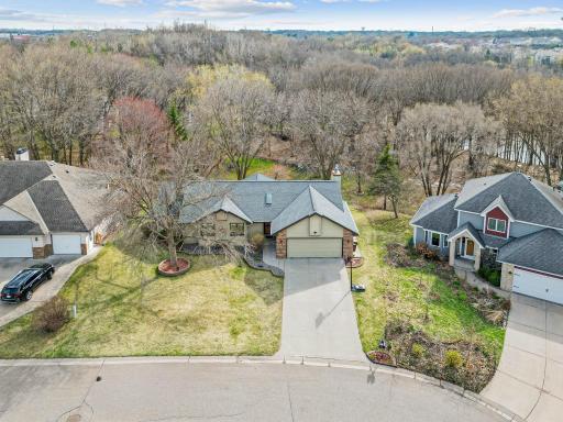 15 Apfelridge Court, South Saint Paul, MN 55075