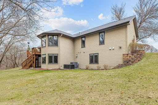 15 Apfelridge Court, South Saint Paul, MN 55075