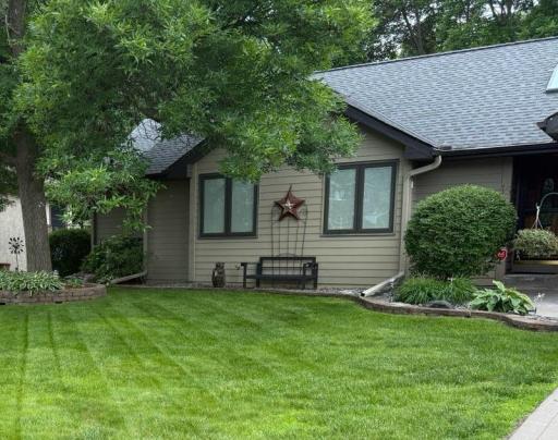 15 Apfelridge Court, South Saint Paul, MN 55075