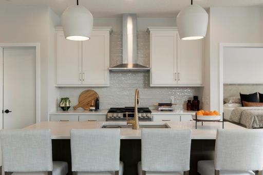 3476 Knightsbridge Trail N, Lake Elmo, MN 55042