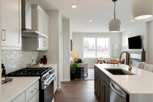 3476 Knightsbridge Trail N, Lake Elmo, MN 55042
